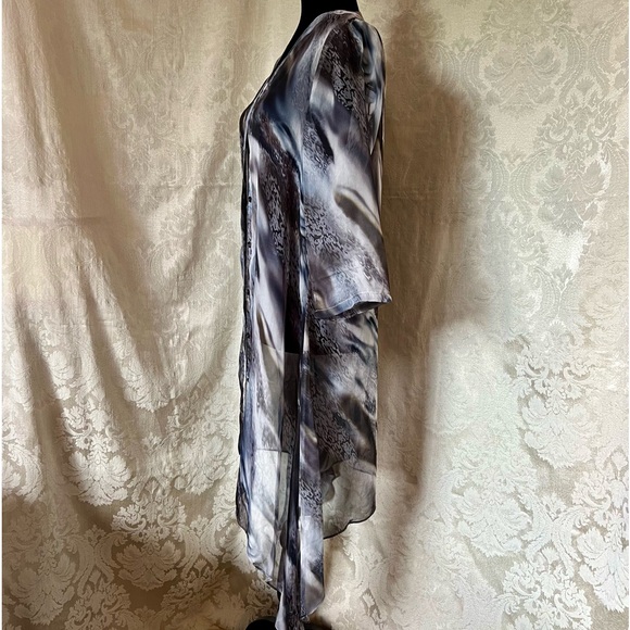 Ladies Red Coral Collections Sheer Duster - Picture 3 of 12